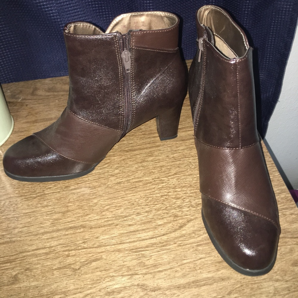 LifeStride brown boots